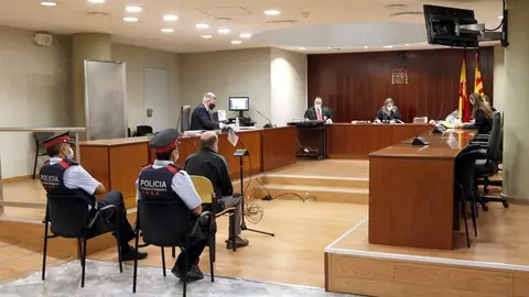 Pla general de la Sala de l'Audi&egrave;ncia de Lleida durant el judici al ve&iacute; de la Seu d'Urgell, acusat de pornografia infantil i ab&uacute;s sexual de menors. Imatge del 22 de setembre de 2021. (Horitzontal)
