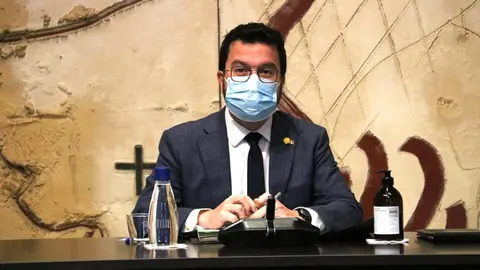 El president del Govern, Pere Aragon&radic;&reg;s, durant el Consell Executiu del Govern del 7 de desembre de 2021 (Horitzontal)