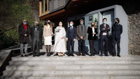 La cineasta japonesa Naomi Kawase, el traductor Ronald Puppo i el ling&uuml;ista australi&agrave; Joseph Lo Bianco, premis Ramon Llull 2021.L'acte ha estat presidit pel cap de govern d&rsquo;Andorra, Xavier Espot, que ha comptat amb la participaci&oacute; de la consellera de Cultura de la Generalitat de Catalunya, Nat&agrave;lia Garriga; del director de l'Institut d'Estudis Balearics del Govern de les Illes Balears, Mateu Malondra; del director en funcions de la Fundaci&oacute; Ramon Llull, Vicen&ccedil; Villatoro; el director de l&rsquo;Institut Ramon Llull, Pere Almeda i el president de la Fundaci&oacute; Congr&eacute;s de Cultura Catalana, Agust&iacute; Alcoberro.Foto:SFGA/CEsteve