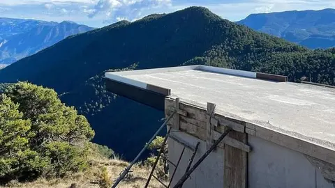 Construcci&oacute; del mirador del Coll de B&oacute;ixols