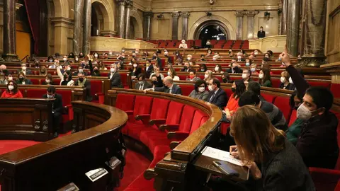 El ple del Parlament durant la votaci&oacute; de la moci&oacute; sobre els Jocs Ol&iacute;mpics d'Hivern