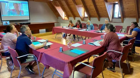 Maria Verg&eacute;s amb responsables centres educatius Aran