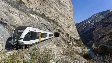 LO TREN LLEIDA LA POBLA NOUS LOGOS VERDS