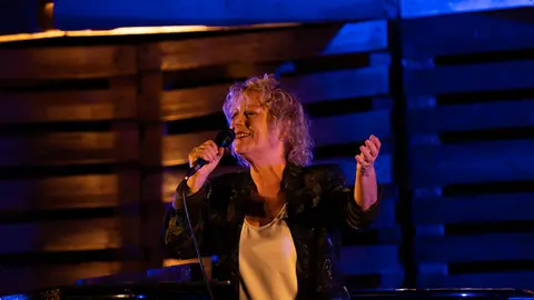 Marina Rossell Dans&agrave;neu