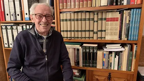 Valent&iacute; Suri&agrave; 2