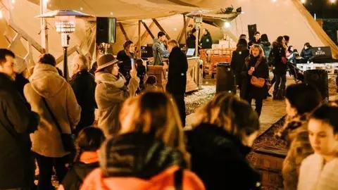 Ll&iacute;via mercat de nadal