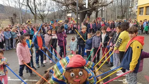 Ti&oacute; solidari Albert Vives-1