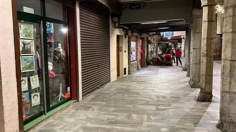 Carrer Canonges Albert Lijarcio 1