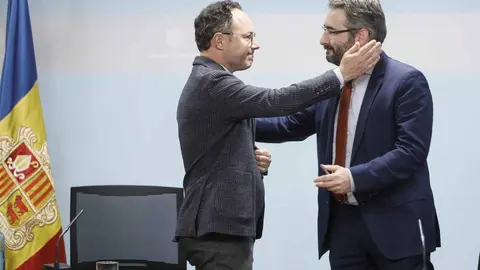 El ministre de Finances i Portaveu, 
Eric Jover ha anunciat en roda de premsa la seva dimissi&oacute; irrevocable com a ministre, despr&eacute;s de presentar-la de manera formal davant del cap de Govern.Foto:SFGA/CEsteve