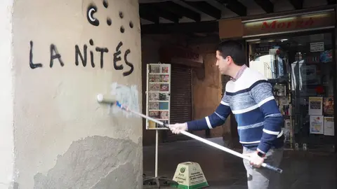 Joan Barrera neteja fa&ccedil;anes 1