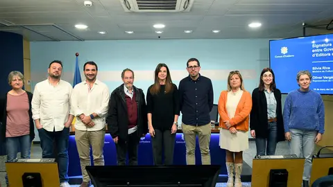Associaci&oacute; Editors d'Andorra amb ministra Riva
