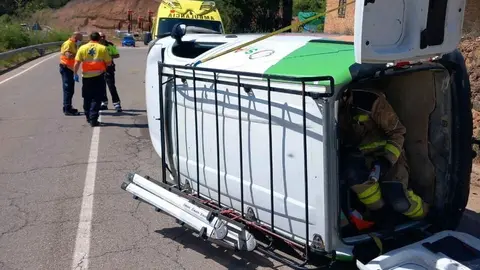 Furgoneta bolcada a Talarn