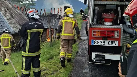 Pompi&egrave;rs d'Aran foc a la frontera francesa