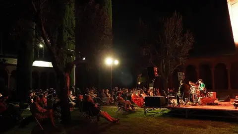 Insomni d'estiu als Claustres del Racionero