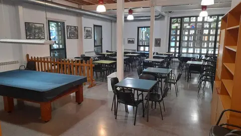 Centre C&iacute;vic El Passeig sala gent gran