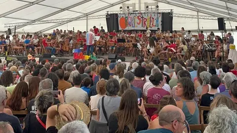 Col&ograve;nies folk 2023 2