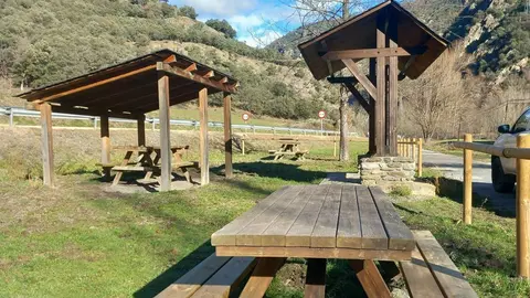 &Agrave;rea picnic Cassibr&oacute;s 1