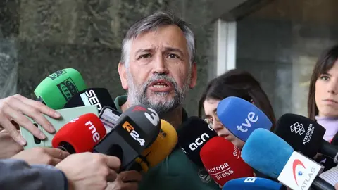 Joan Caball protestes
