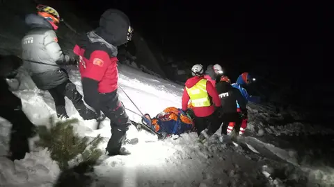 Evacuats dos excursionistes ferits Aig&uuml;estortes