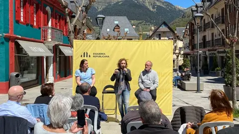 Acte a Vielha amb la Consellera Capella i els candidats Pepe Vidal i Ruth Barella