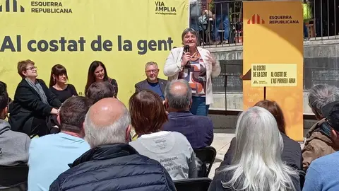 La candidata Roser Bombard&oacute; amb els candidats &Agrave;ngel Llobell, Anna Torrent&agrave;, Alba Camps i la Consellera Anna Sim&oacute;