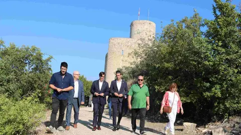 Illa a Castell de Mur