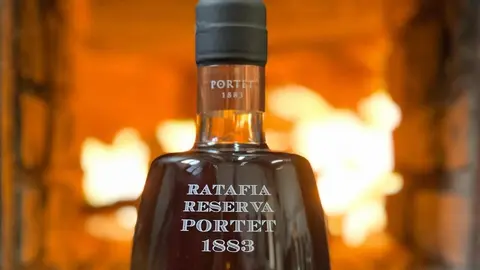 Ratafia reserva Portet 1883 33 llunes