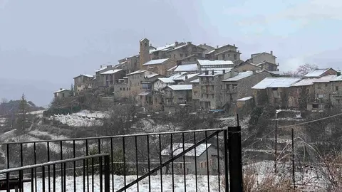 Estamariu emblanquinat @Albert Lijarcio