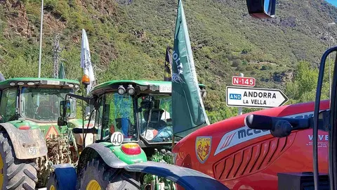 Tractorada rotonda la Farga 2024