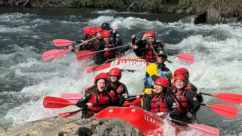 Barques de r&agrave;fting al riu Noguera Pallaresa Marta Lluvich