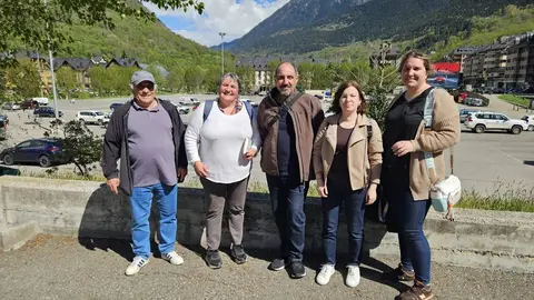 Sara Bailac, Roser Bombard&oacute; i els regidors d'Aran Amassa