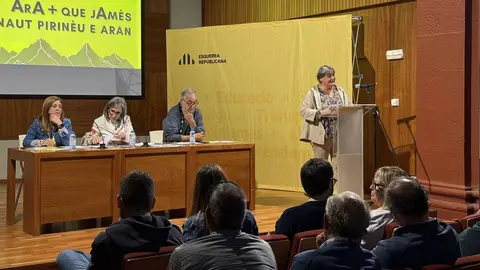 Roser Bombard&oacute; Congr&eacute;s Regional ERC 1