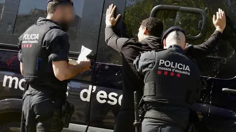 detencio-mossos-pla-kanpai