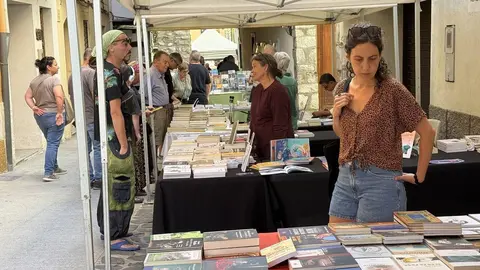 Fira del llibre d'Organy&agrave; 2025 1