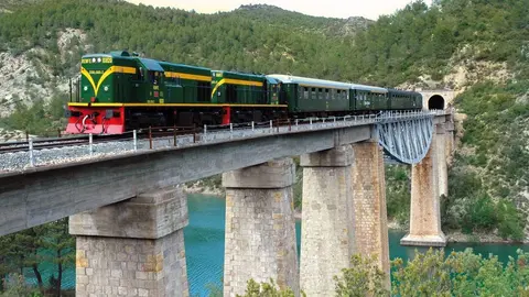 Tren hist&ograve;ric_09