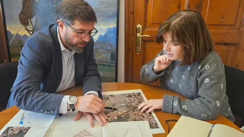 Reuni&oacute; entre la senadora Sara Bailac i l'alcalde de Puigcerd&agrave;, Joan Manel Serra