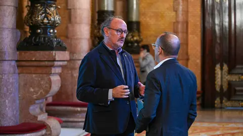 El diputat Pepe Vidal abans d'una sessi&oacute; plen&agrave;ria al Parlament2