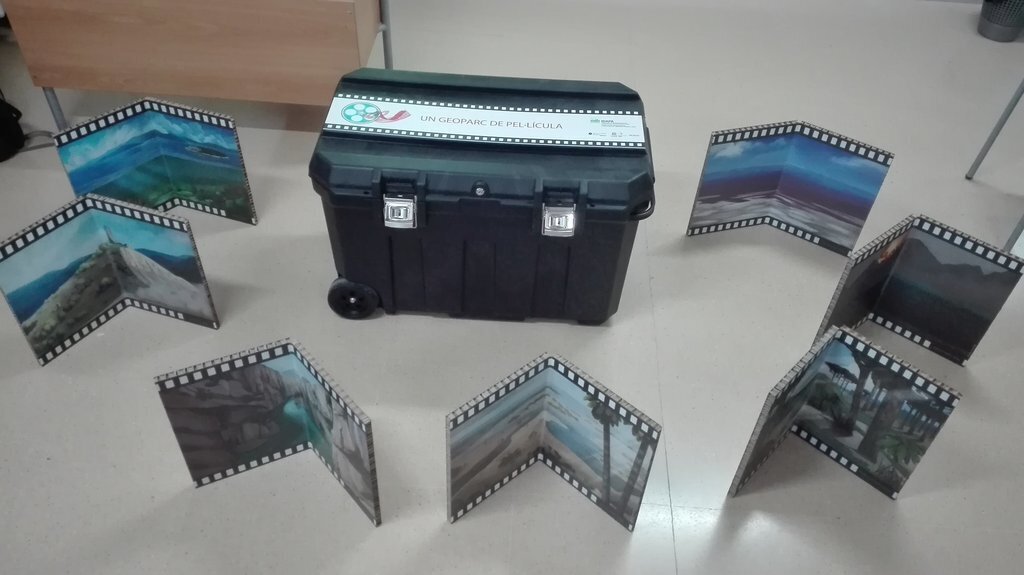 maleta amb fotogrames