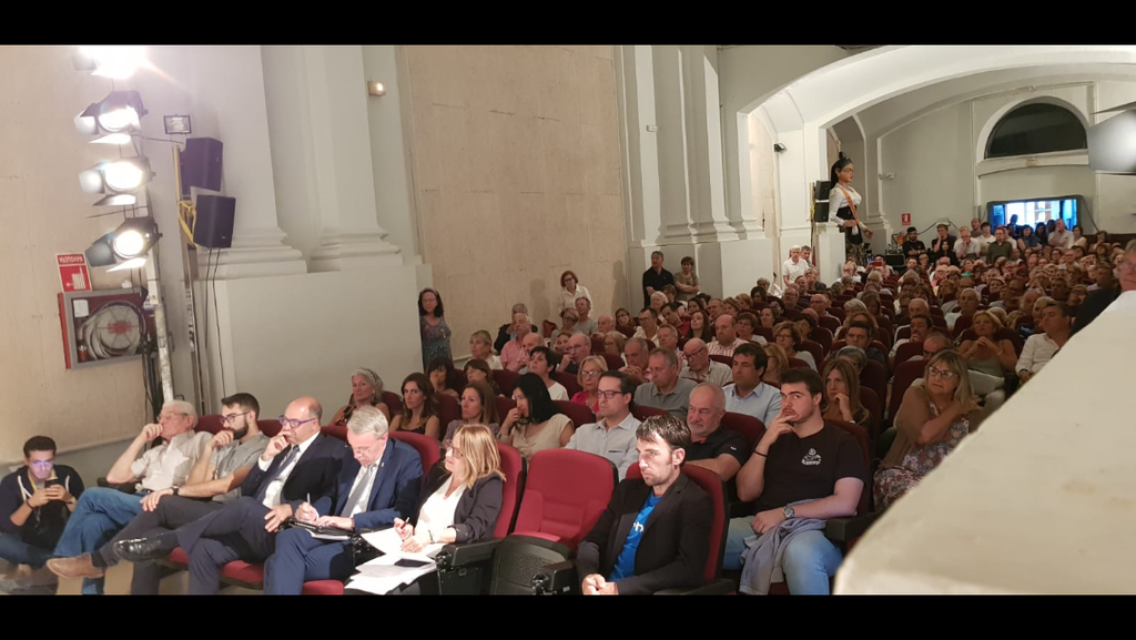 Públic inauguració Univ Ramon Llull