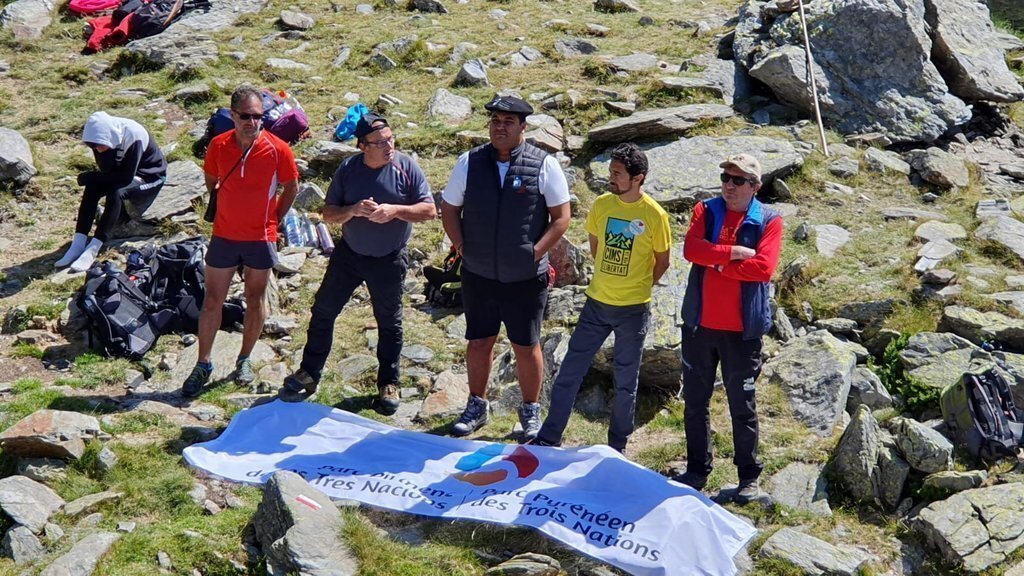 Pla general del conseller de Territori i Sostenibilitat, Damià Calvet, amb diverses autoritats que han presidit la trobada transfronterera al port de Tavascan. Imatge facilitada pel Departament de Territori el 23 d'agost de 2019 (Horitzontal).