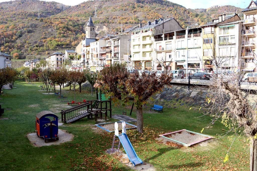 Imatge general del parc del Riuet de Sort el dia 20 de novembre del 2019. (horitzontal)