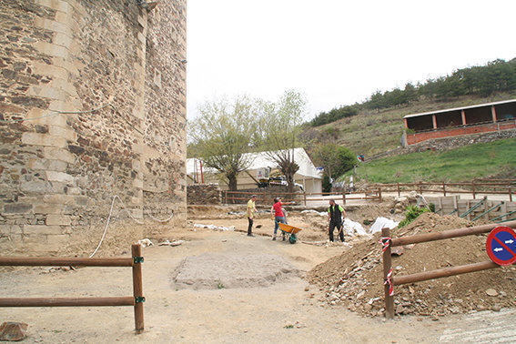 Llívia necropolis medieval