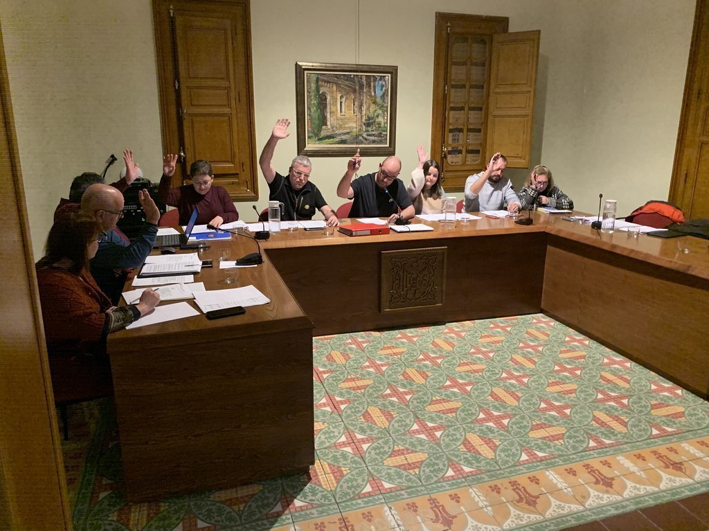 El moment de la votació, sense els regidors del PSC (G.L.)