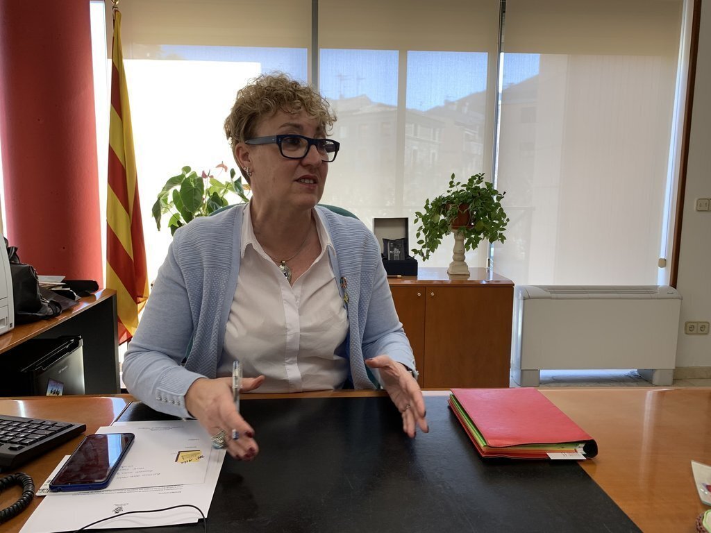 Maria Pilar Cases al seu despatx (G.L.)