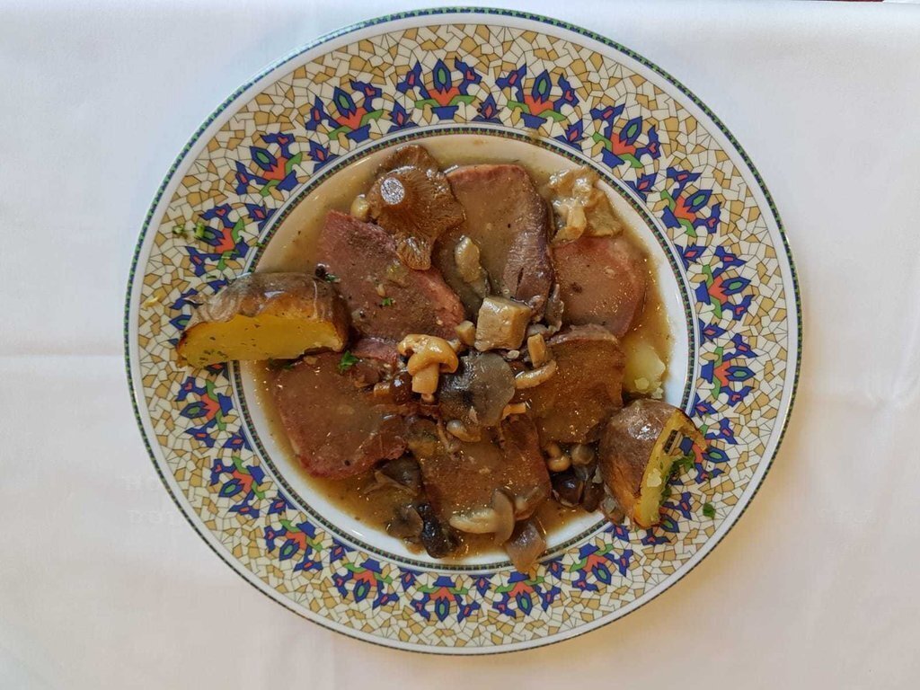 Llengua de vedella amb bolets