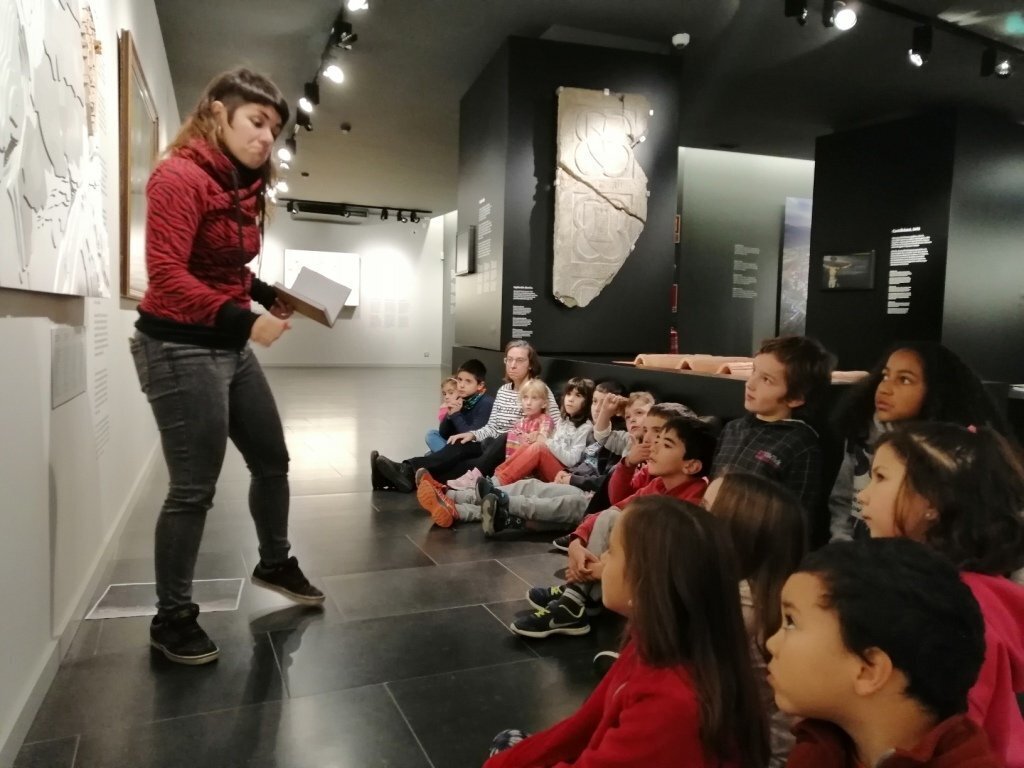 Espai Ermengol escola