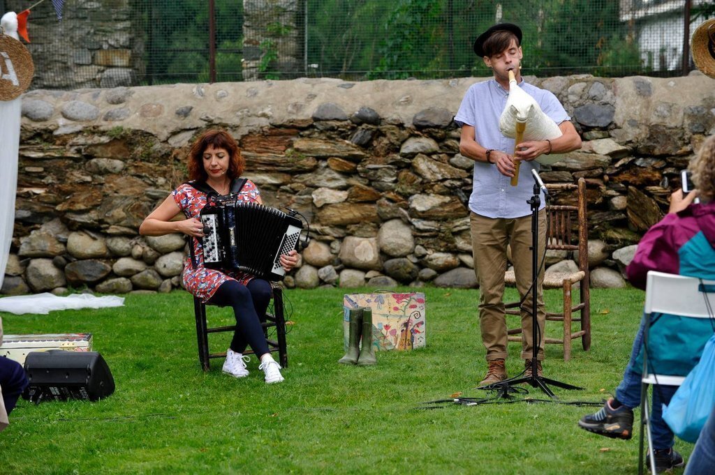 Duet Daura tris
