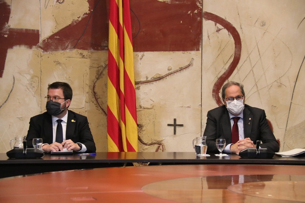 El president de la Generalitat inhabilitat, Quim Torra, i el vicepresident, a la reunió del Consell Executiu. 28 de setembre del 2020. (Horitzontal)