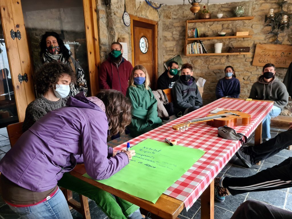 Pla general dels alumnes de l'Escola de Pastors en la primera sessió de presentació de la tretzena edició el 22 de febrer del 2021. (horitzontal)