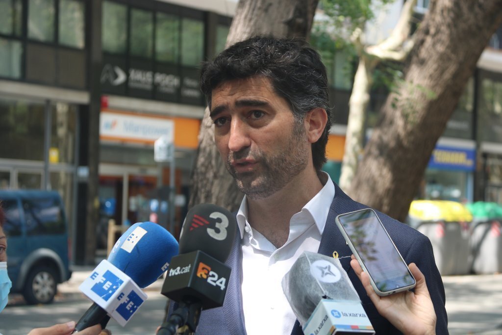 Pla tancat del vicepresident del Govern i conseller de Polítiques Digitals i Territori, Jordi Puigneró, durant una atenció amb els mitjans. Imatge del 26 d'agost de 2021. (Horitzontal)